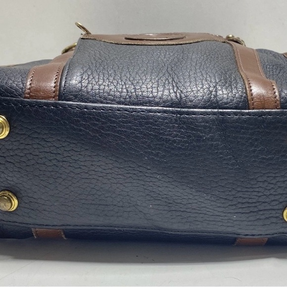 Dooney & Bourke Women\'s Leather Shoulder Bag DD10